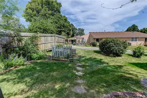 Exterior - 6206 Ash Ct, Raytown, MO 64133 photo 12 of 12