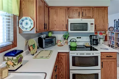 Kitchen - 6206 Ash Ct, Raytown, MO 64133 photo 2 of 3
