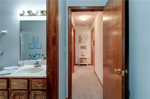 Entry Way - 6206 Ash Ct, Raytown, MO 64133 photo 4 of 4