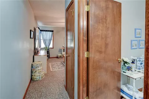 Entry Way - 6206 Ash Ct, Raytown, MO 64133 photo 3 of 4