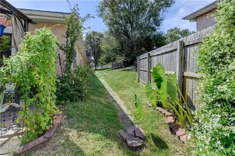 Exterior - 6206 Ash Ct, Raytown, MO 64133 photo 11 of 12