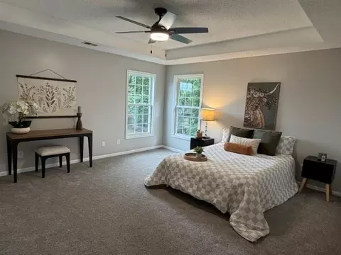 Bedroom - 421 Stacey Dr, Lees Summit, MO 64082 photo 3 of 4