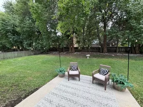Exterior - 421 Stacey Dr, Lees Summit, MO 64082 photo 2 of 2