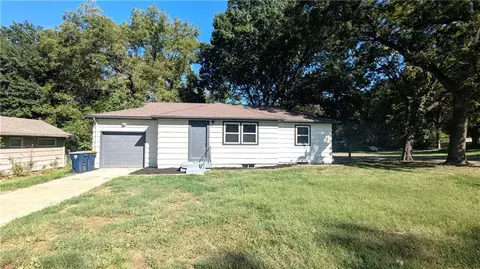 10427 Richmond Ave, Kansas City, MO 64134