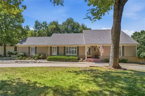 7507 W 101 Ter, Overland Park, KS 66212