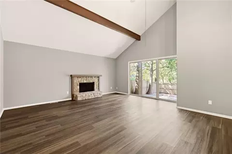 10752 Oakmont St, Overland Park, KS 66210