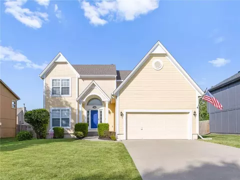 18994 W 163 Ct, Olathe, KS 66062