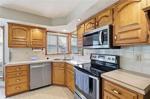 Kitchen - 7903 E 170th St, Belton, MO 64012 photo 6 of 6