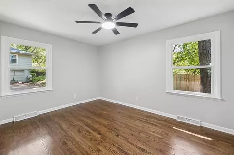 Bedroom - 10015 E 31st St, Independence, MO 64052 photo 2 of 5