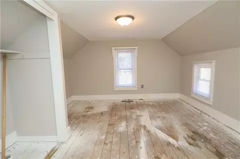 Bedroom - 802 Locust St, Eudora, KS 66025 photo 4 of 4