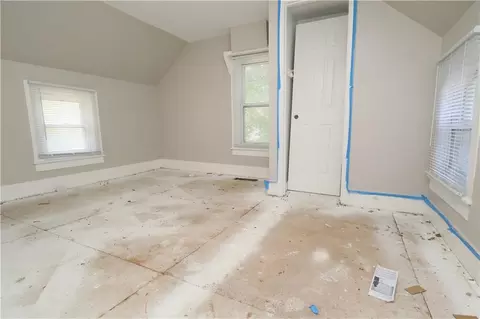 Bedroom - 802 Locust St, Eudora, KS 66025 photo 3 of 4