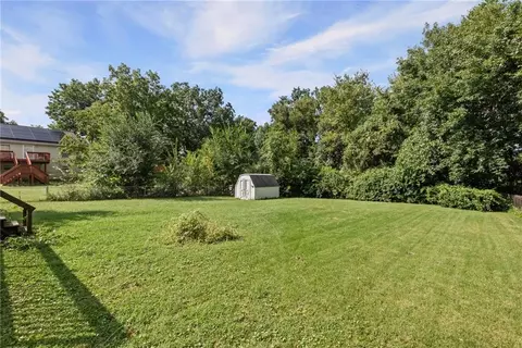 Exterior - 9612 E 31st St, Independence, MO 64052 photo 6 of 7