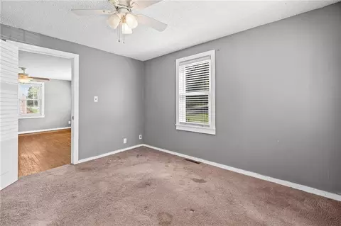 Bedroom - 9612 E 31st St, Independence, MO 64052 photo 6 of 6