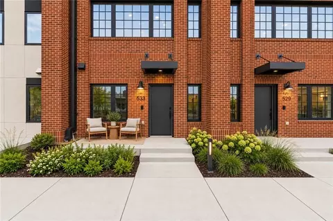 533 E 19th St, Kansas City, MO 64108