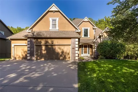 9031 N Manning Ave, Kansas City, MO 64157