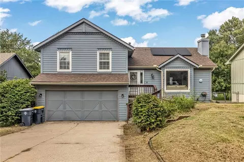 516 NW 80th Ter, Kansas City, MO 64118