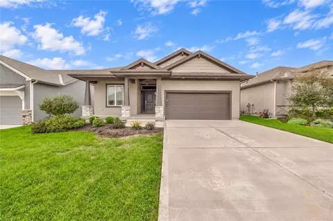 15273 W 173rd St, Olathe, KS 66062