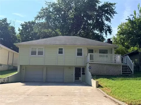 8226 Mcgee St, Kansas City, MO 64114