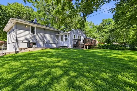 Exterior - 9611 E 80th Ter, Raytown, MO 64138 photo 3 of 10
