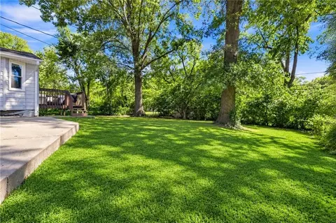 Exterior - 9611 E 80th Ter, Raytown, MO 64138 photo 5 of 10