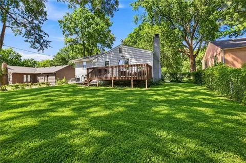 Exterior - 9611 E 80th Ter, Raytown, MO 64138 photo 6 of 10