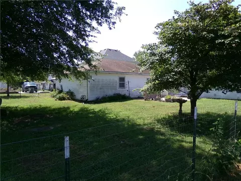 Exterior - 107 N Walnut St, Emma, MO 65327 photo 2 of 5