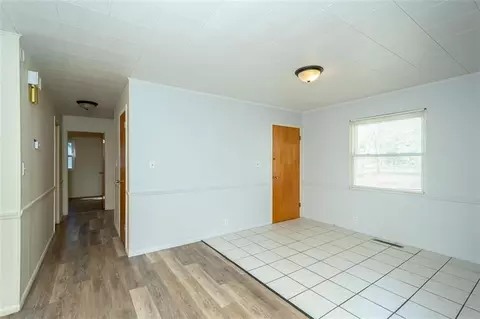 Living - 309 Elm St, Overbrook, KS 66524 photo 4 of 5