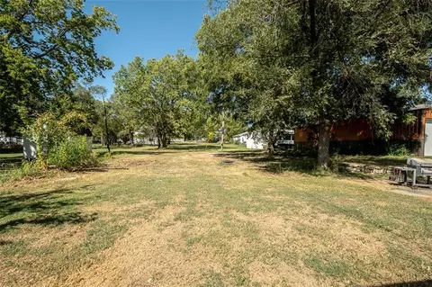 Exterior - 309 Elm St, Overbrook, KS 66524 photo 4 of 10