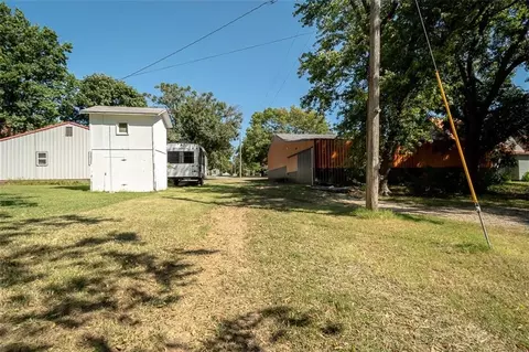Exterior - 309 Elm St, Overbrook, KS 66524 photo 7 of 10