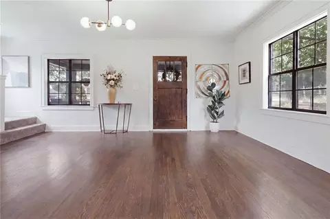 Entry Way - 10107 E 11th St, Independence, MO 64053 photo 2 of 3