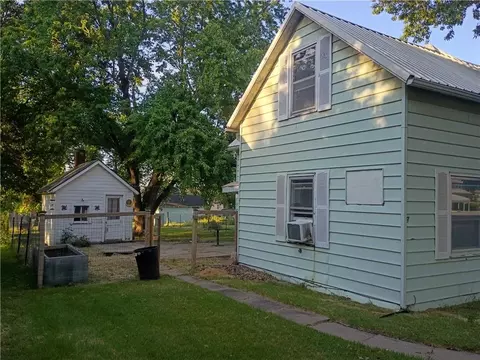 Exterior - 119 W 3rd St, Stanberry, MO 64489 photo 1 of 3