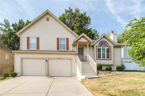 519 E 123rd Ter, Kansas City, MO 64145