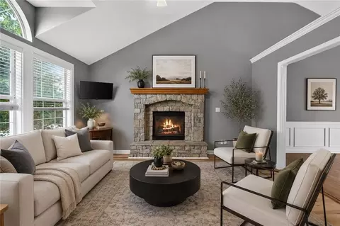 Living - 524 NE Topaz Dr, Lees Summit, MO 64086 photo 1 of 6