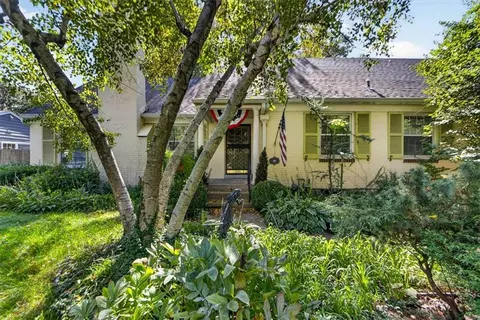 1029 W 66th St, Kansas City, MO 64113