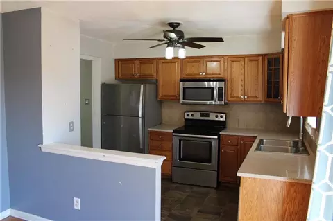 Kitchen - 16623 E 42nd Ter, Independence, MO 64055 photo 1 of 1