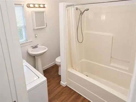 Bath - 211 Ming St, Warrensburg, MO 64093 photo 1 of 1
