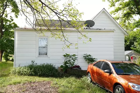 Exterior - 211 Ming St, Warrensburg, MO 64093 photo 3 of 3