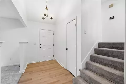Entry Way - 2004 E 144th Ter, Olathe, KS 66062 photo 3 of 5