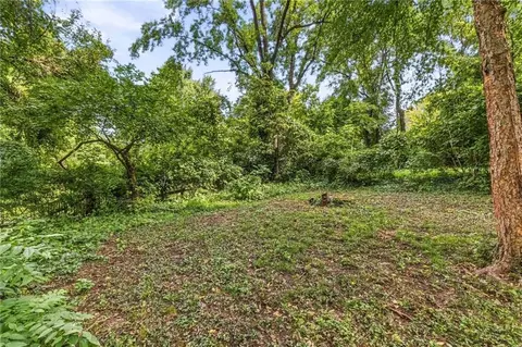 Exterior - 1432 W Walnut St, Independence, MO 64050 photo 7 of 13