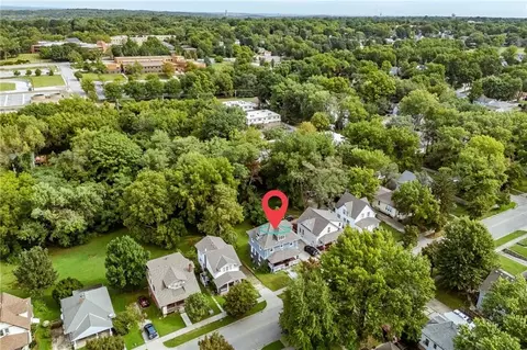 View/Area - 1432 W Walnut St, Independence, MO 64050 photo 2 of 10