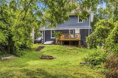 Exterior - 1432 W Walnut St, Independence, MO 64050 photo 6 of 13