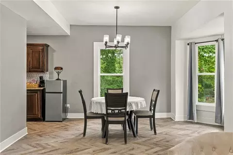 Dining - 1432 W Walnut St, Independence, MO 64050 photo 1 of 3