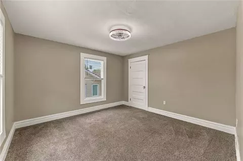 Bedroom - 1432 W Walnut St, Independence, MO 64050 photo 6 of 8