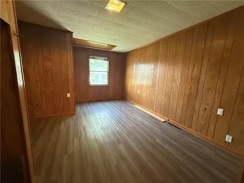Bedroom - 315 E Washington St, Pittsburg, KS 66762 photo 2 of 3