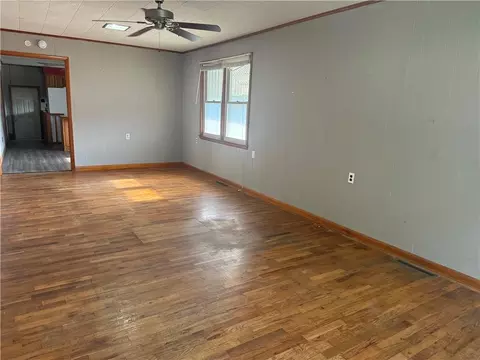 Living - 315 E Washington St, Pittsburg, KS 66762 photo 2 of 3