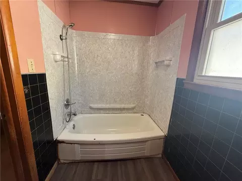 Bath - 315 E Washington St, Pittsburg, KS 66762 photo 3 of 4
