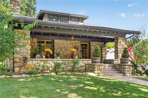 4983 Westwood Ter, Kansas City, MO 64112