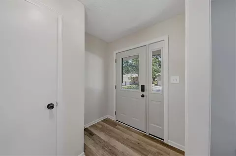 Entry Way - 508 Mark Ln, Belton, MO 64012 photo 1 of 2