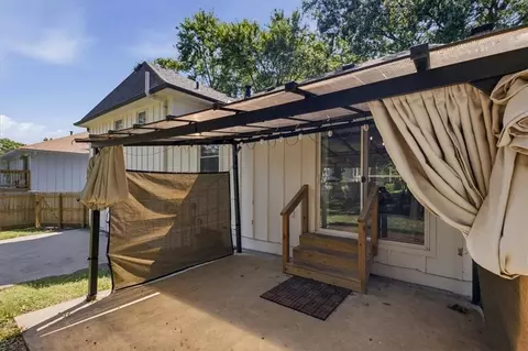Exterior - 508 Mark Ln, Belton, MO 64012 photo 4 of 7