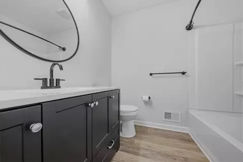 Bath - 508 Mark Ln, Belton, MO 64012 photo 1 of 3